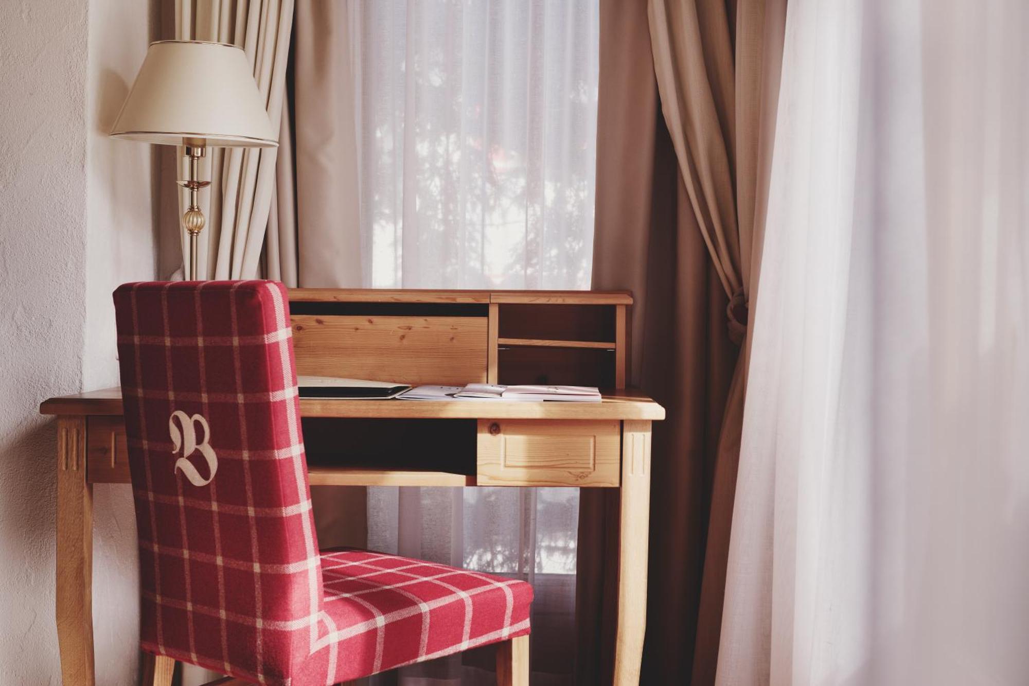Burg Hotel Oberlech Екстер'єр фото